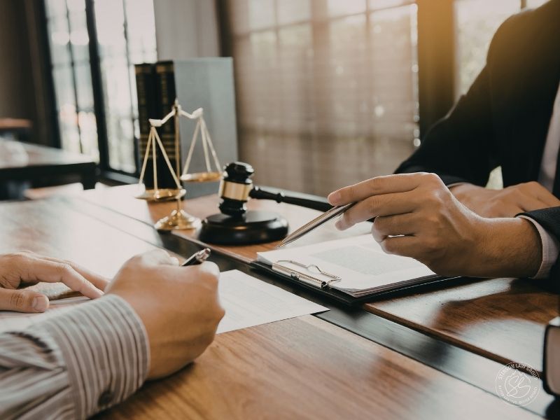 insurance dispute lawyer